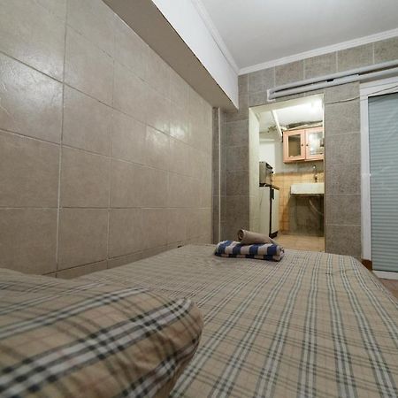 Apartmán Private Flat For 2 Or 3 With Back Yard Near Exarhia Square And Archaelogical Museum Atény Exteriér fotografie