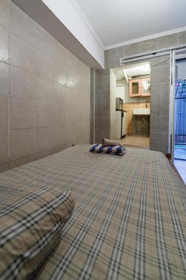 Apartmán Private Flat For 2 Or 3 With Back Yard Near Exarhia Square And Archaelogical Museum Atény Exteriér fotografie