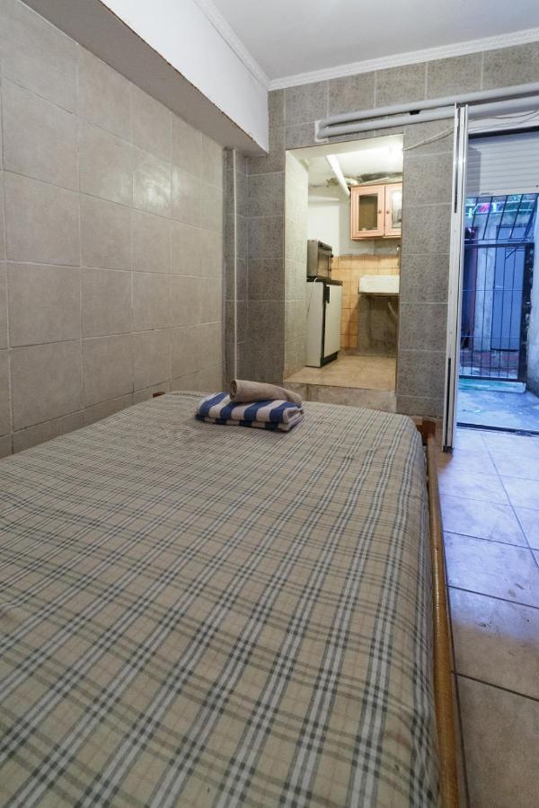 Apartmán Private Flat For 2 Or 3 With Back Yard Near Exarhia Square And Archaelogical Museum Atény Exteriér fotografie