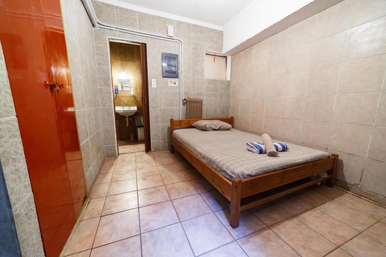 Apartmán Private Flat For 2 Or 3 With Back Yard Near Exarhia Square And Archaelogical Museum Atény Exteriér fotografie